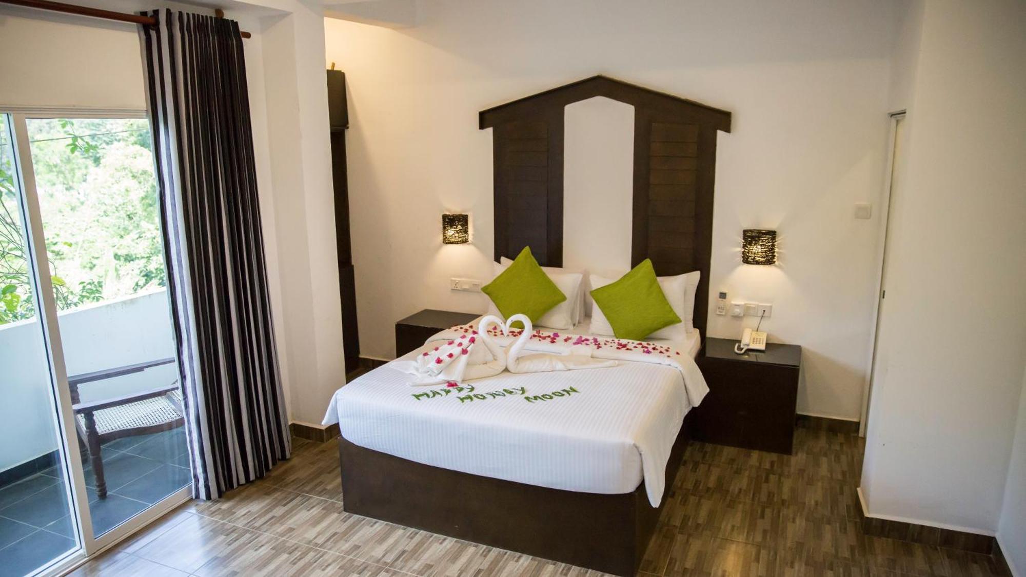 Sundaras Sigiriya Jungles Caves Resort 丹不拉 外观 照片