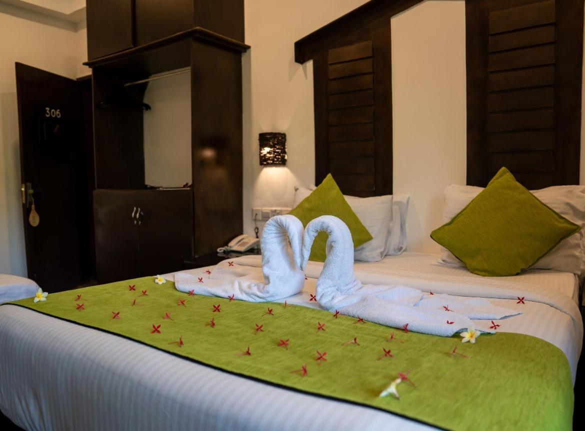 Sundaras Sigiriya Jungles Caves Resort 丹不拉 外观 照片